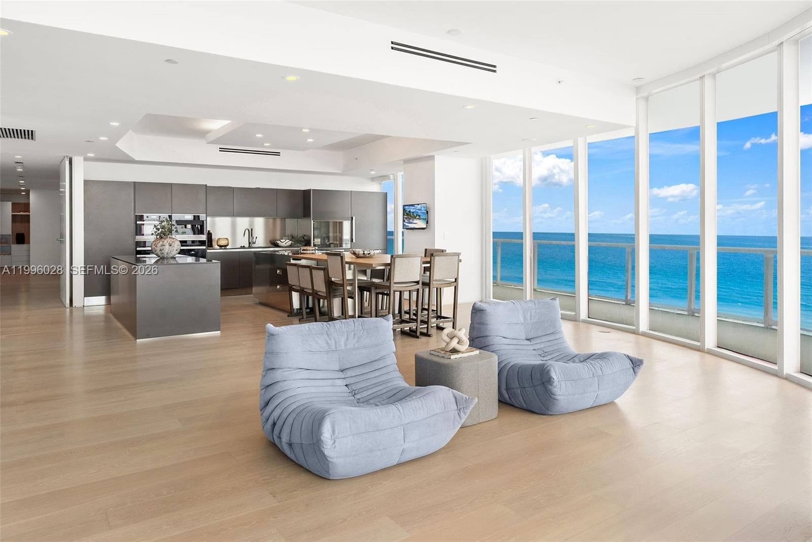 100 S Pointe Dr, Miami Beach FL 33139 — 13