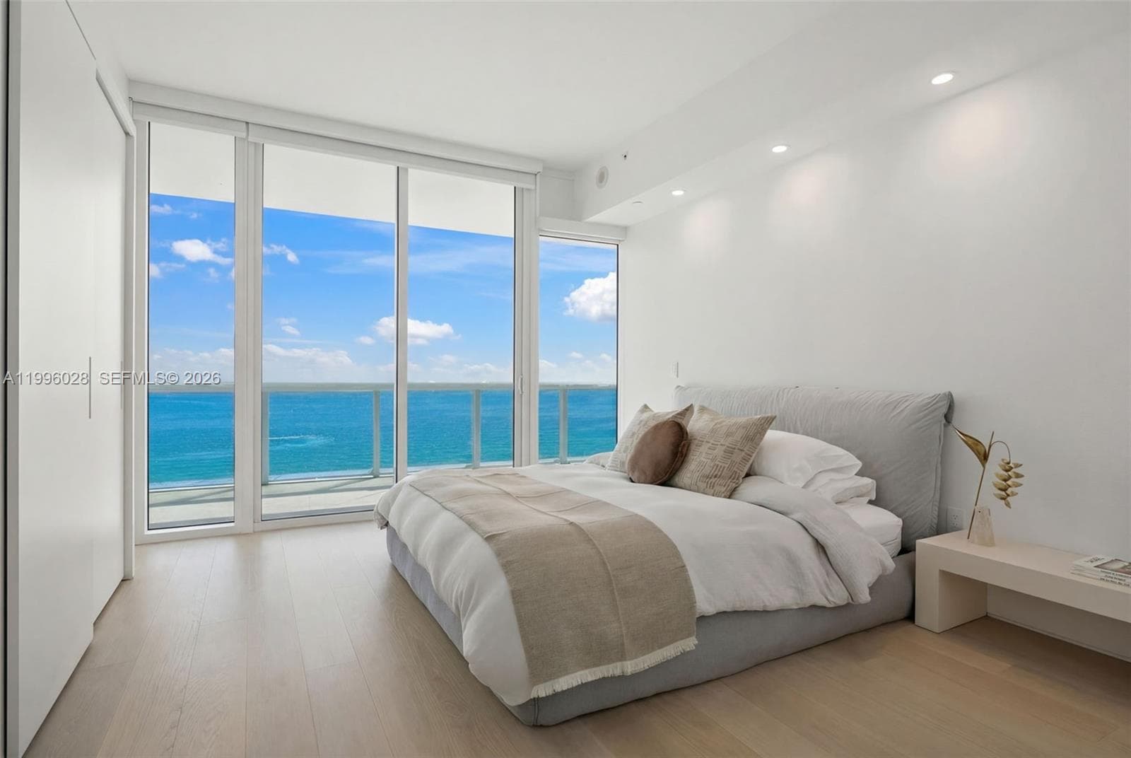 100 S Pointe Dr, Miami Beach FL 33139 — 26