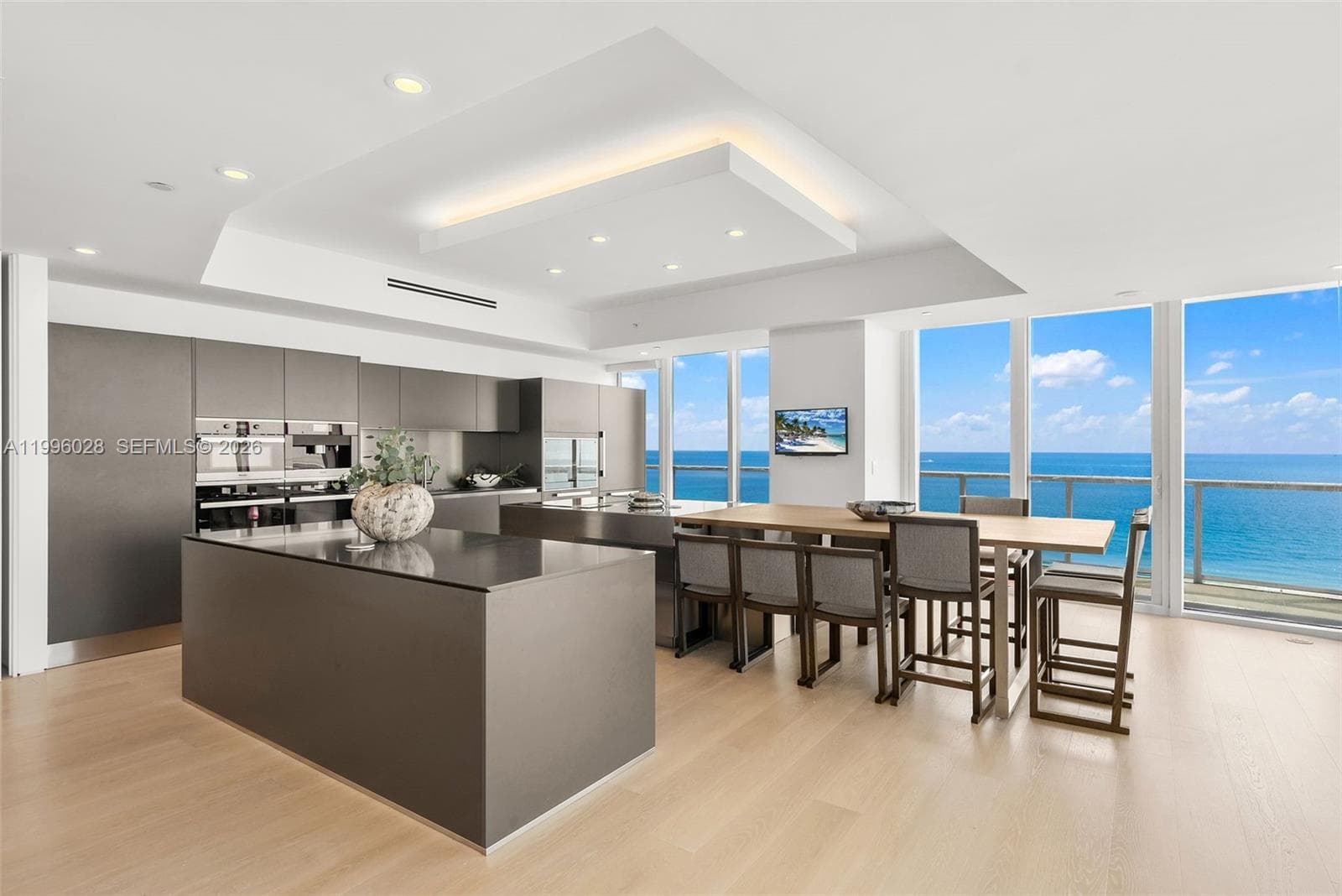 100 S Pointe Dr, Miami Beach FL 33139 — 8