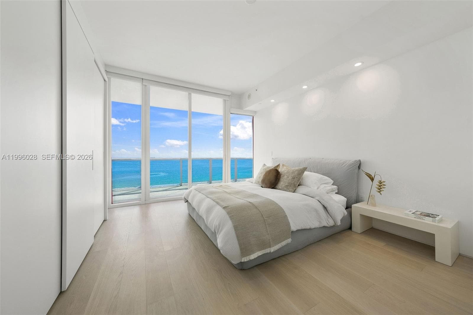 100 S Pointe Dr, Miami Beach FL 33139 — 25