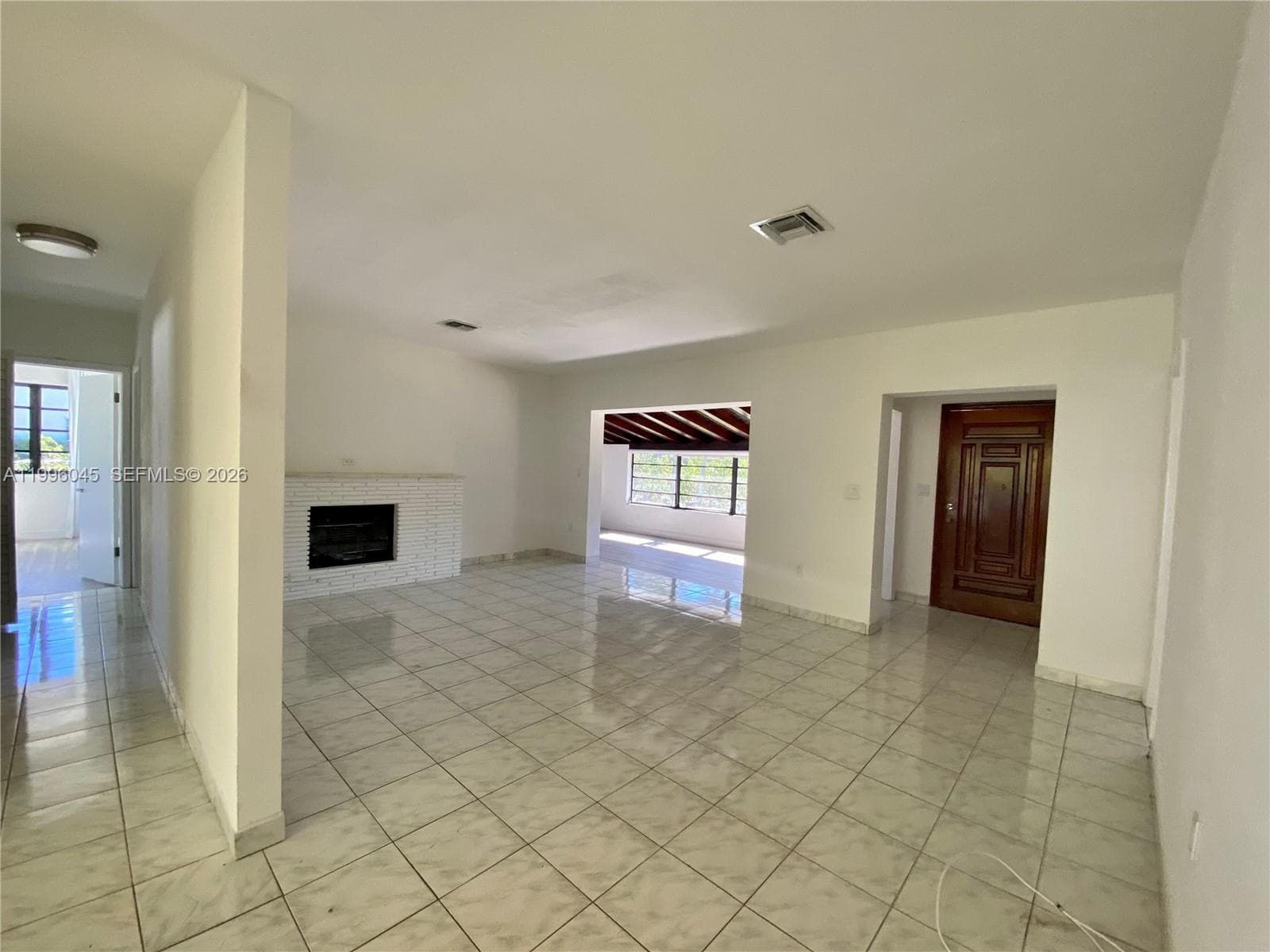 1101 Bay Dr, Miami Beach FL 33141 — 27