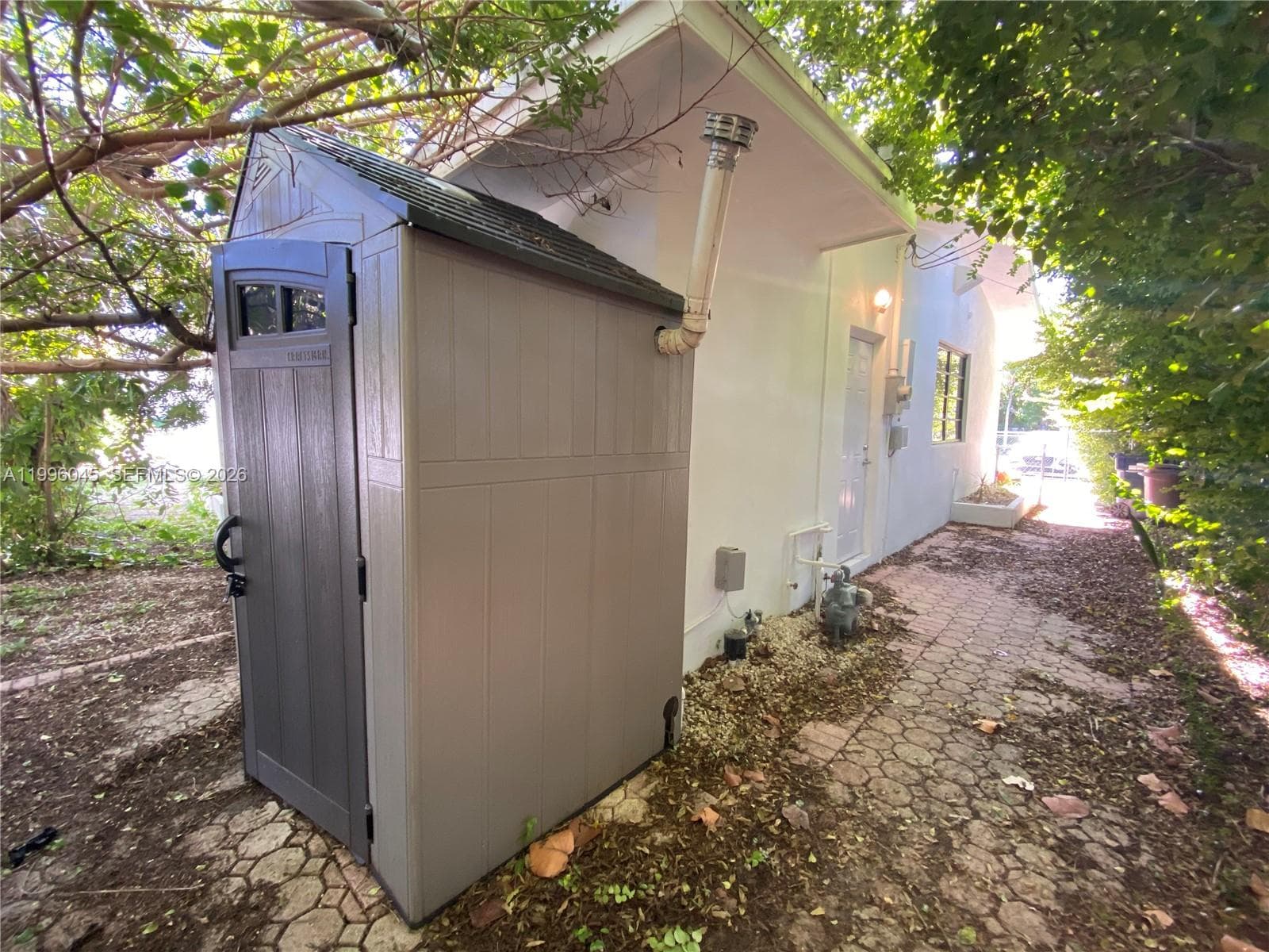 1101 Bay Dr, Miami Beach FL 33141 — 6