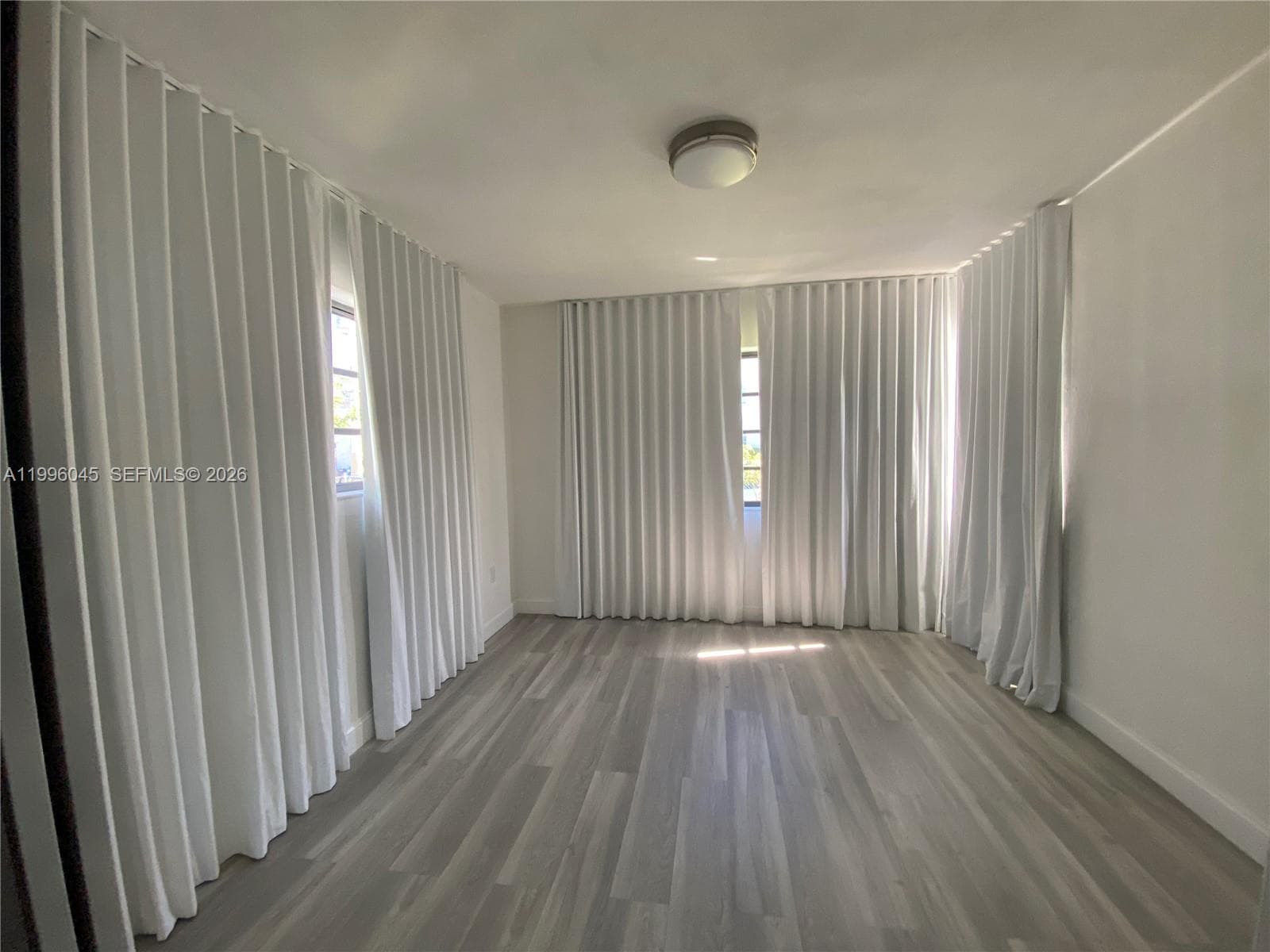 1101 Bay Dr, Miami Beach FL 33141 — 42