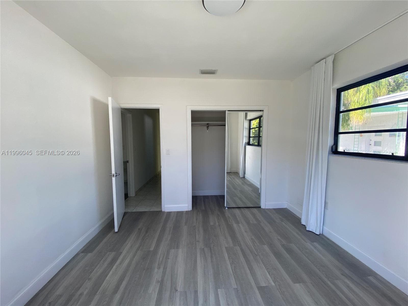1101 Bay Dr, Miami Beach FL 33141 — 47