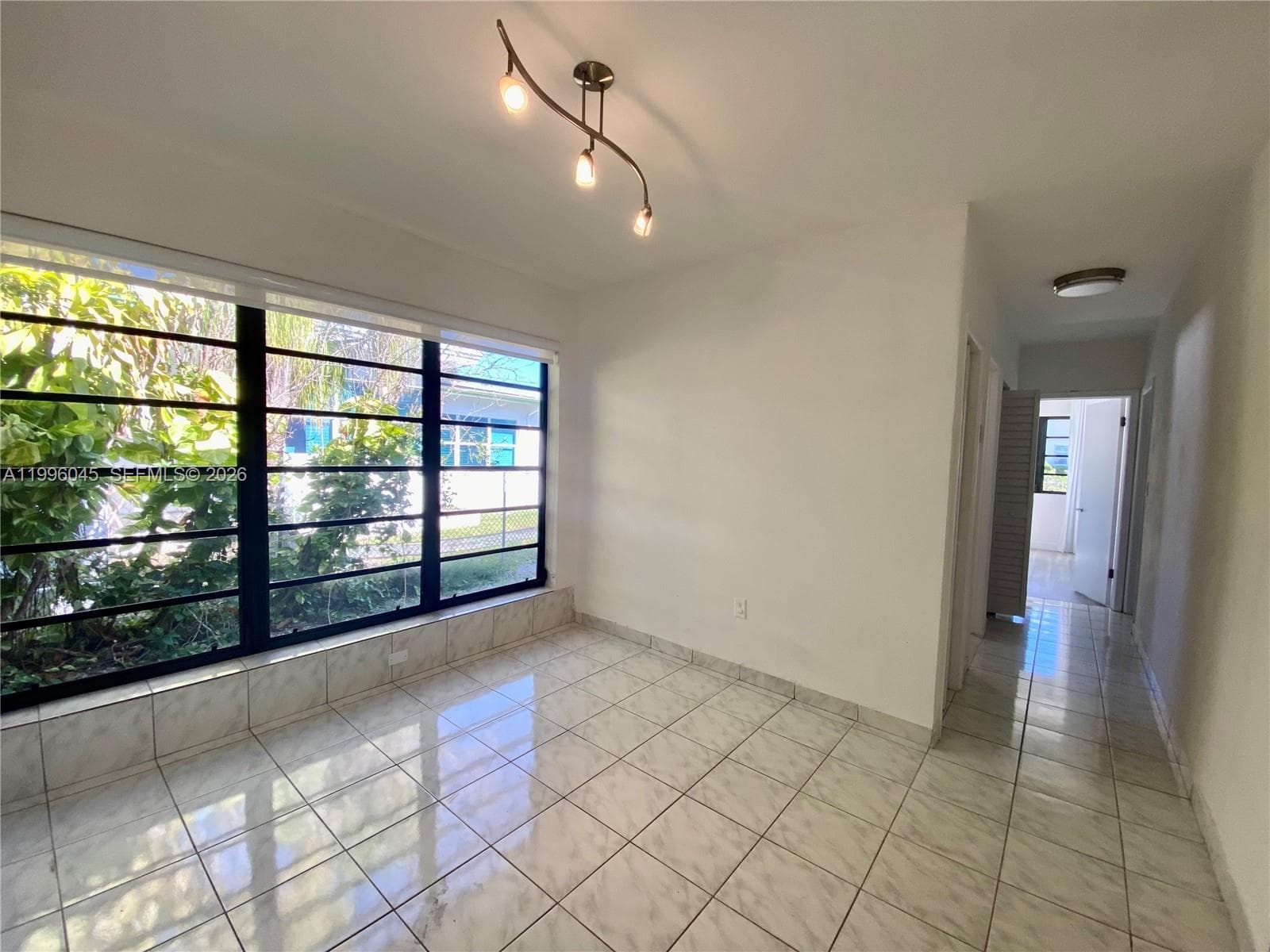 1101 Bay Dr, Miami Beach FL 33141 — 36