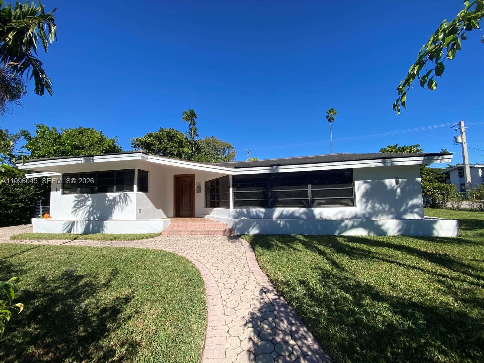 1101 Bay Dr, Miami Beach FL 33141 — 1