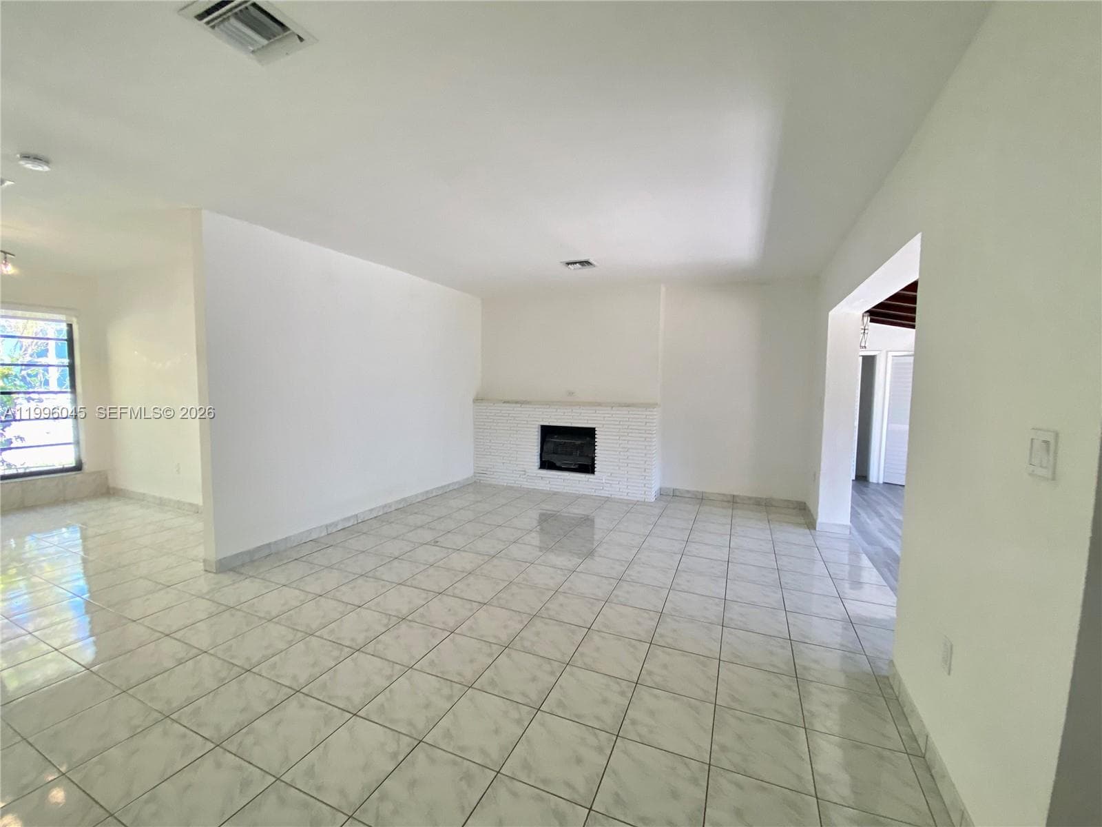 1101 Bay Dr, Miami Beach FL 33141 — 28