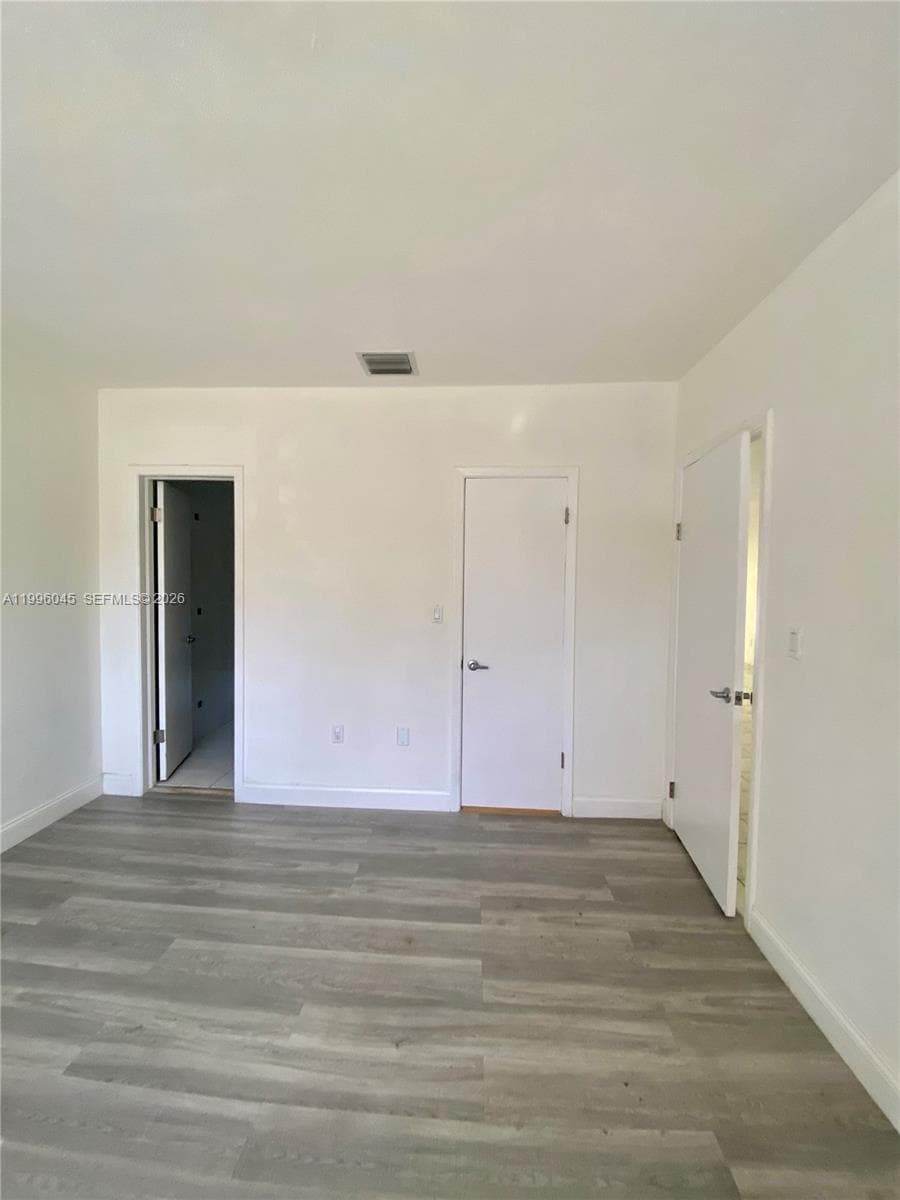 1101 Bay Dr, Miami Beach FL 33141 — 69