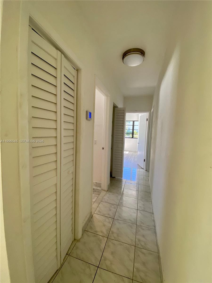 1101 Bay Dr, Miami Beach FL 33141 — 54