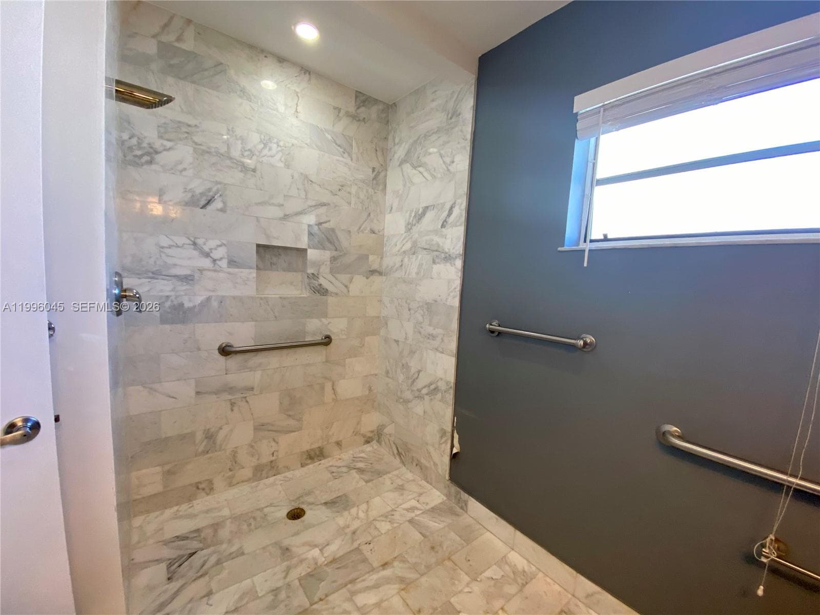 1101 Bay Dr, Miami Beach FL 33141 — 50