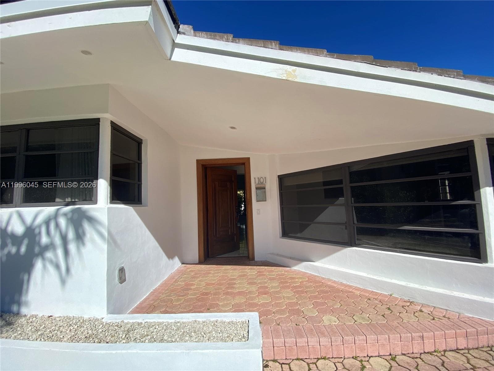 1101 Bay Dr, Miami Beach FL 33141 — 19