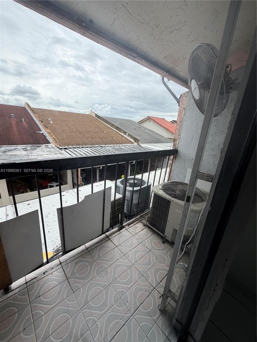 2170 W 60th St # 16205, Hialeah FL 33016 — 11