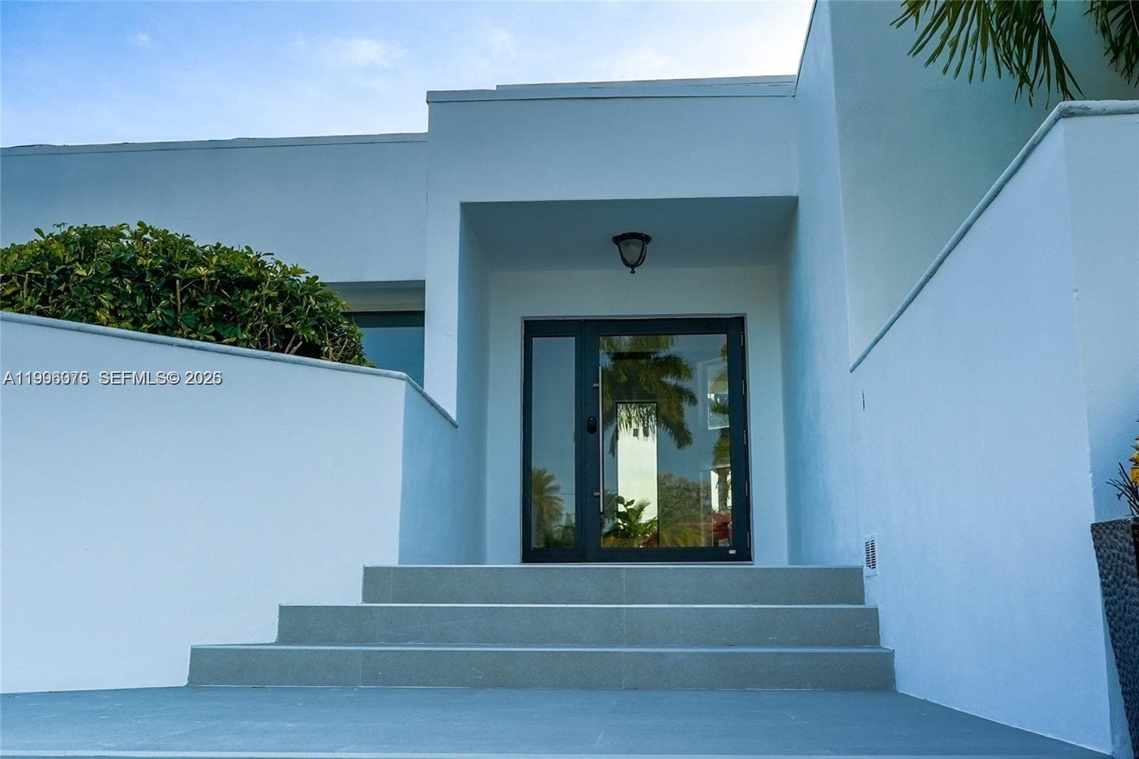290 NW 125th Ave, Miami FL 33182 — 4