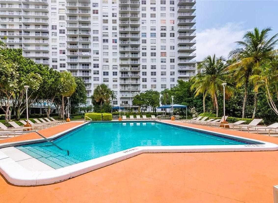 2851 NE 183rd St # 906E, Aventura FL 33160 — 23