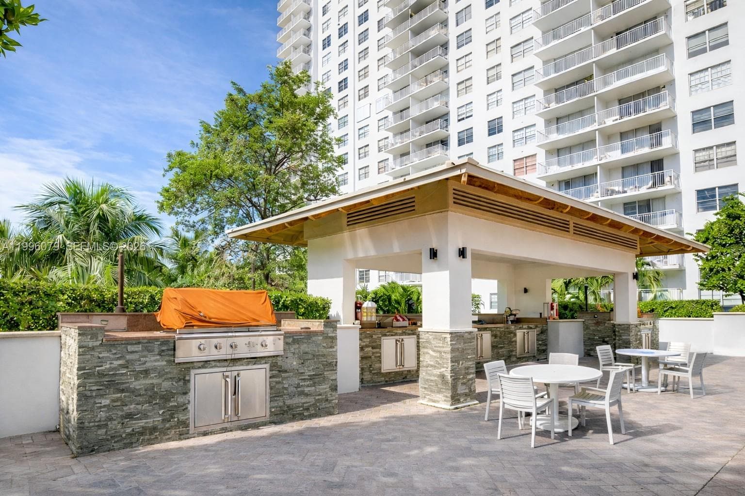 2851 NE 183rd St # 906E, Aventura FL 33160 — 25