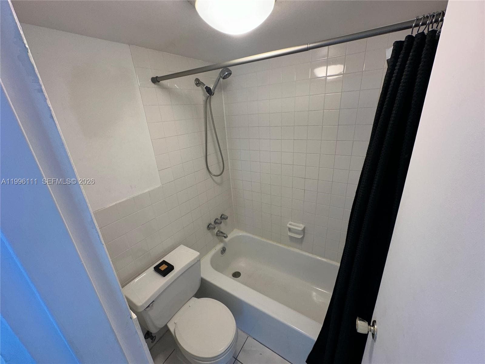 Eastern Shores White Hous, North Miami Beach, FL — 12