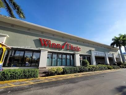 Eastern Shores White Hous, North Miami Beach, FL — 26