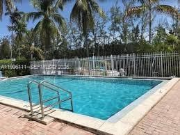 Eastern Shores White Hous, North Miami Beach, FL — 7