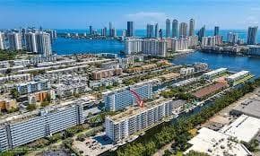 Eastern Shores White Hous, North Miami Beach, FL — 4