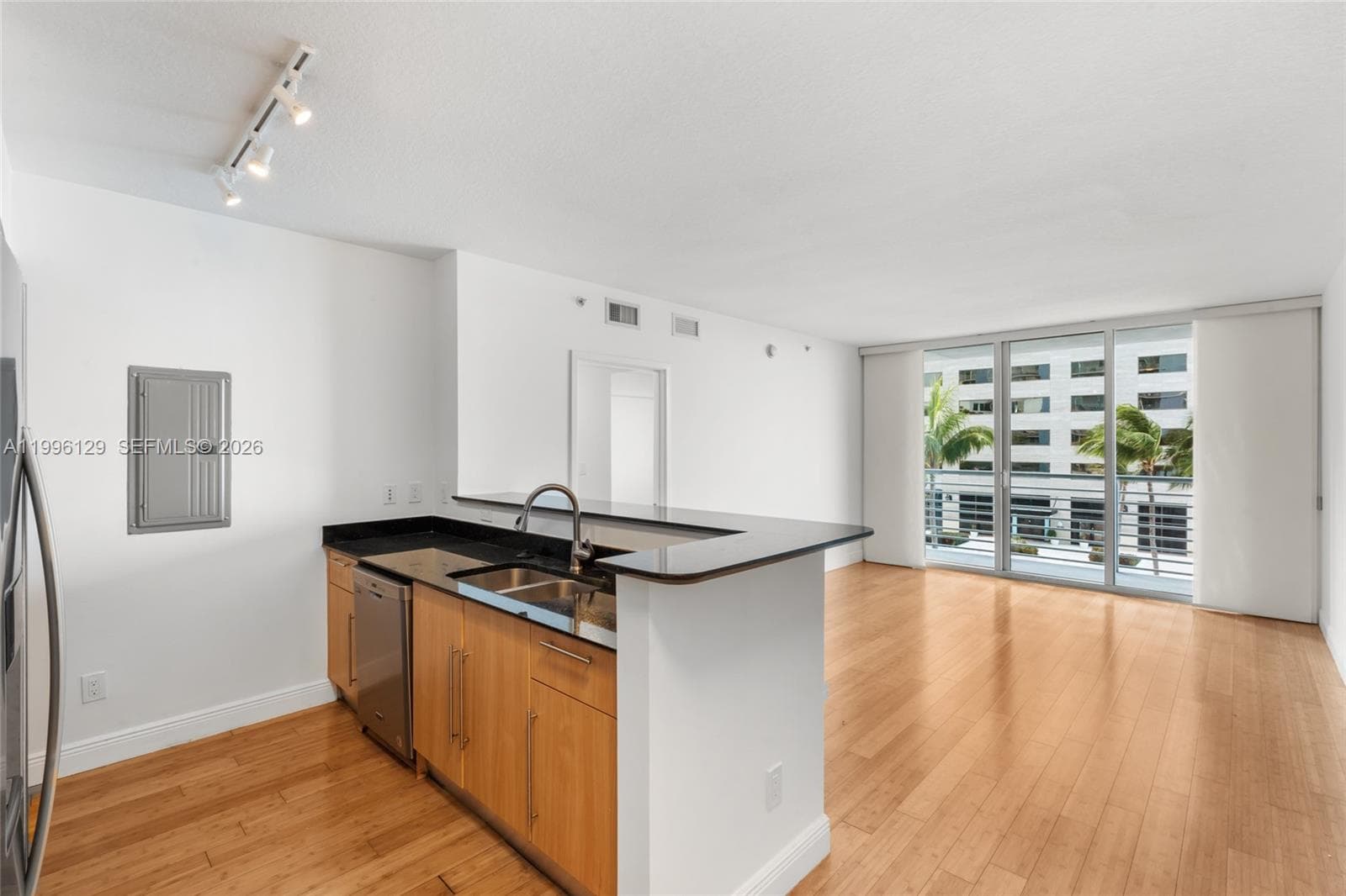 335 S Biscayne Blvd # 908, Miami FL 33131 — 2