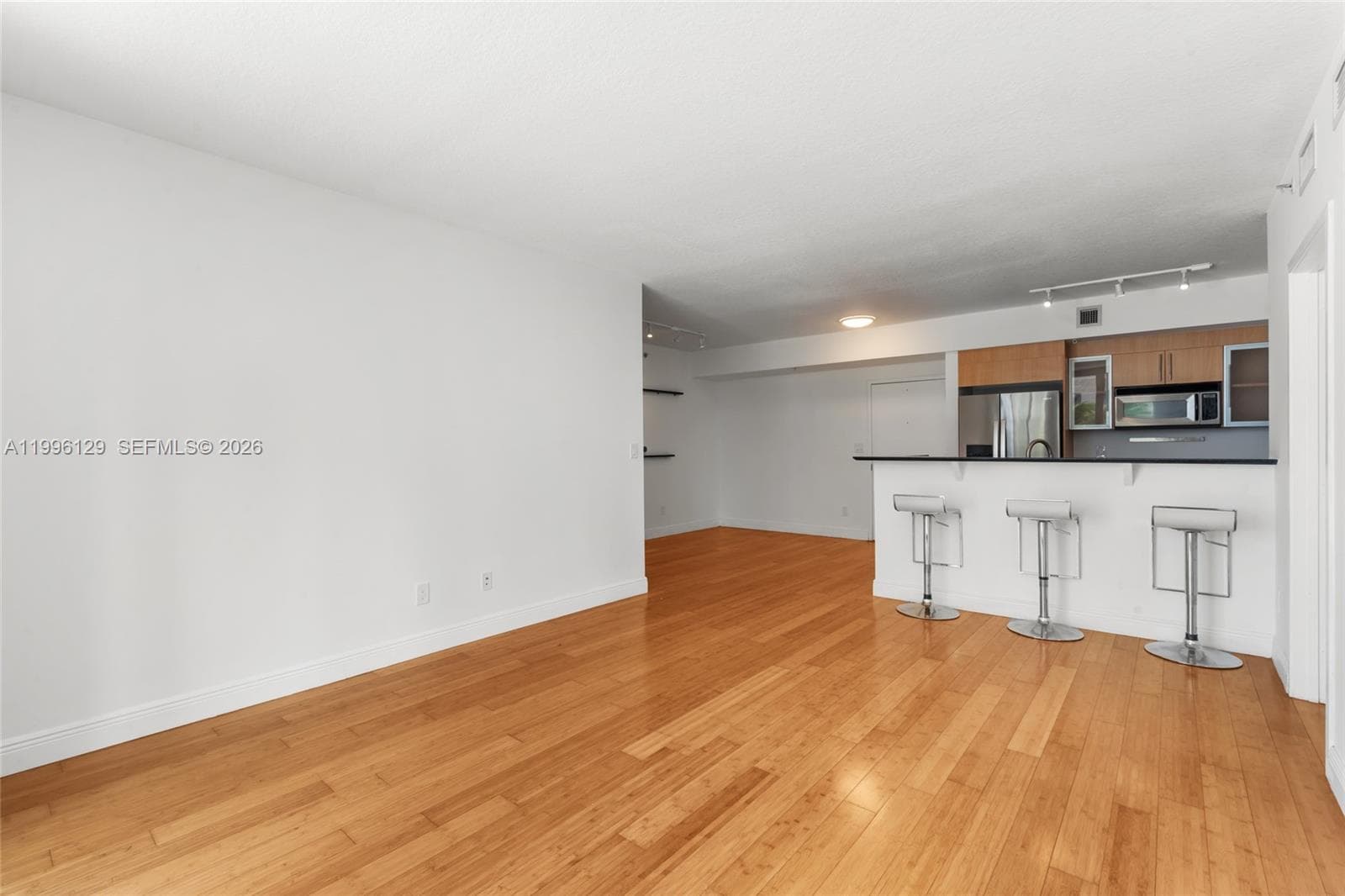 335 S Biscayne Blvd # 908, Miami FL 33131 — 13