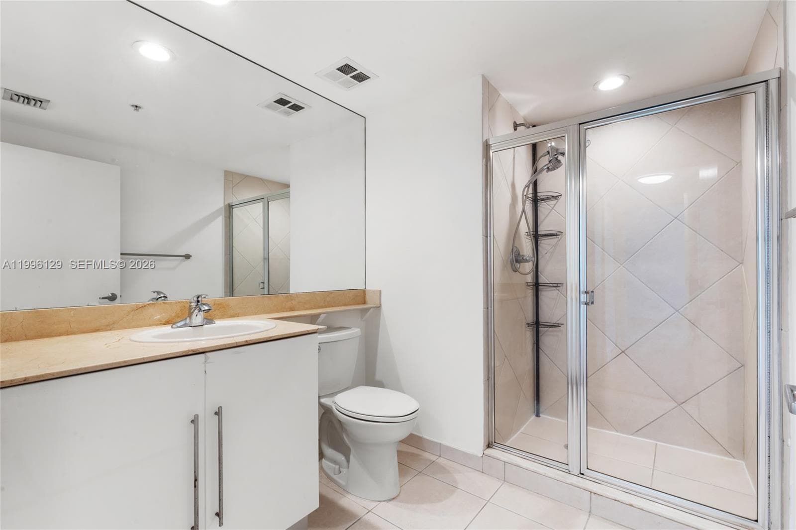 335 S Biscayne Blvd # 908, Miami FL 33131 — 22