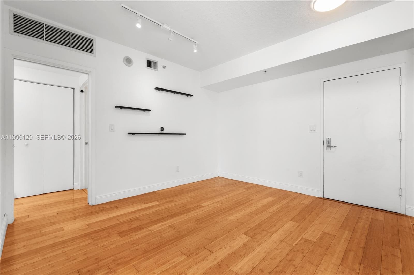 335 S Biscayne Blvd # 908, Miami FL 33131 — 5