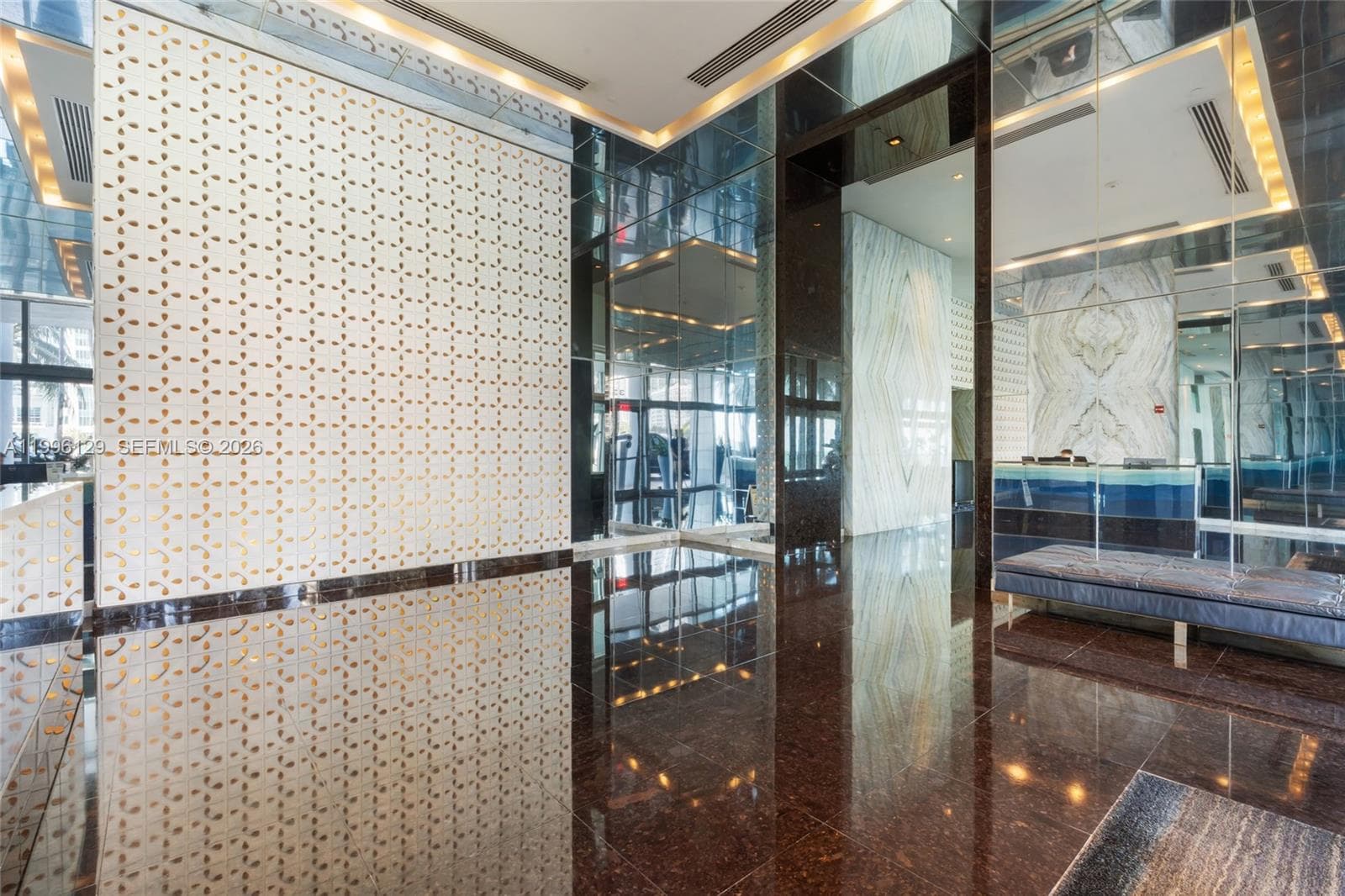 335 S Biscayne Blvd # 908, Miami FL 33131 — 34