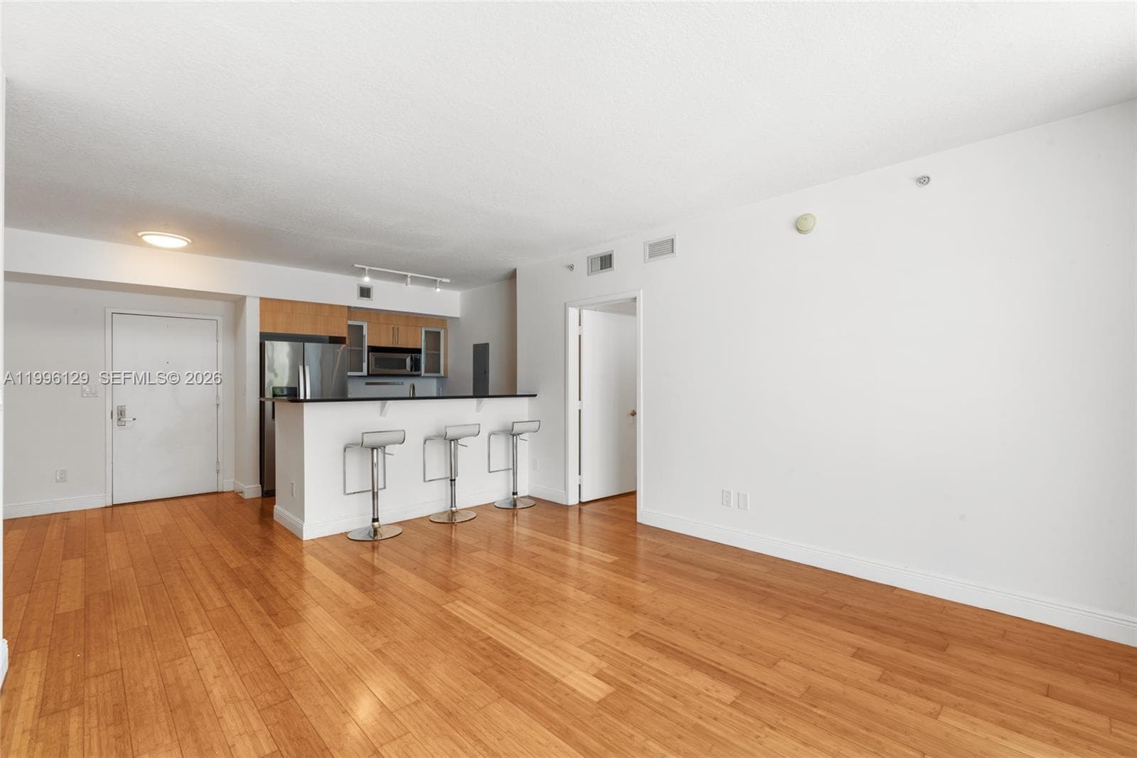 335 S Biscayne Blvd # 908, Miami FL 33131 — 14