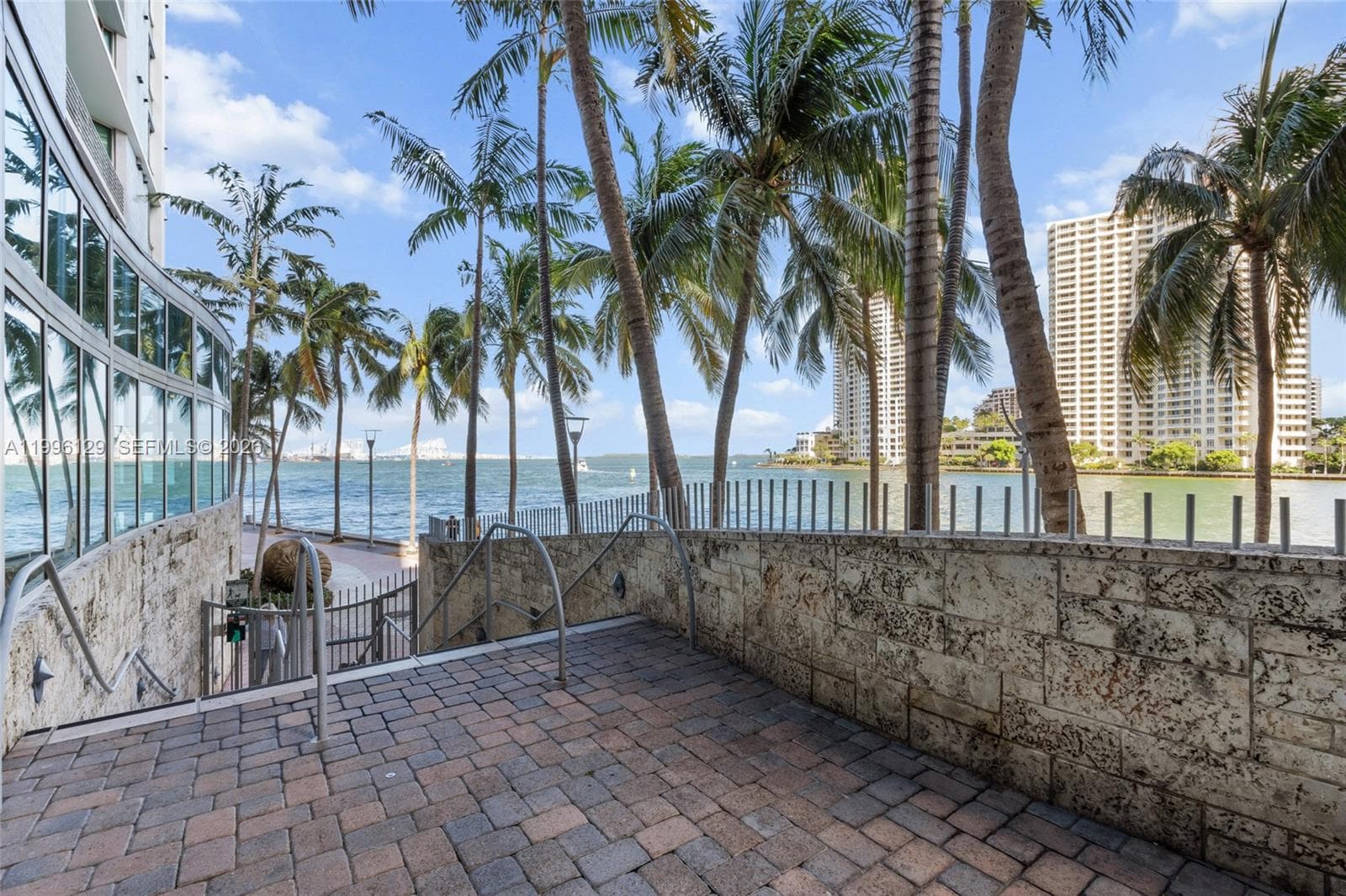 335 S Biscayne Blvd # 908, Miami FL 33131 — 35