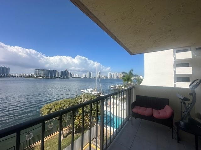 17878 N BAY RD # 307, Sunny Isles Beach FL 33160 — 5