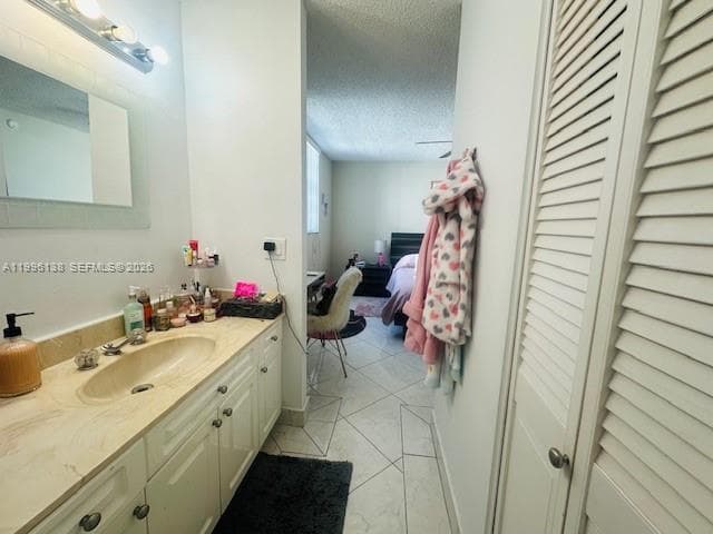 17878 N BAY RD # 307, Sunny Isles Beach FL 33160 — 24