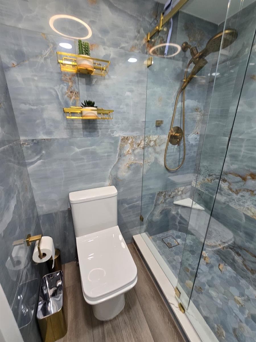 6039 Collins Avenue # 609, Miami Beach FL 33140 — 17
