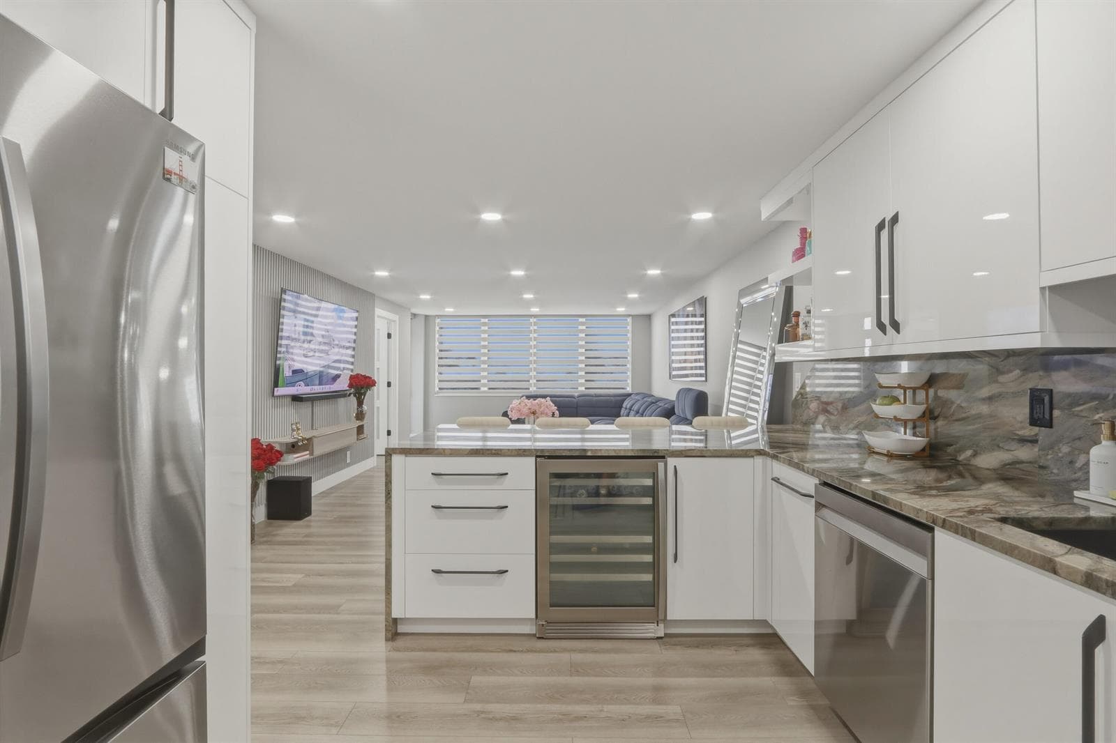 6039 Collins Avenue # 609, Miami Beach FL 33140 — 5