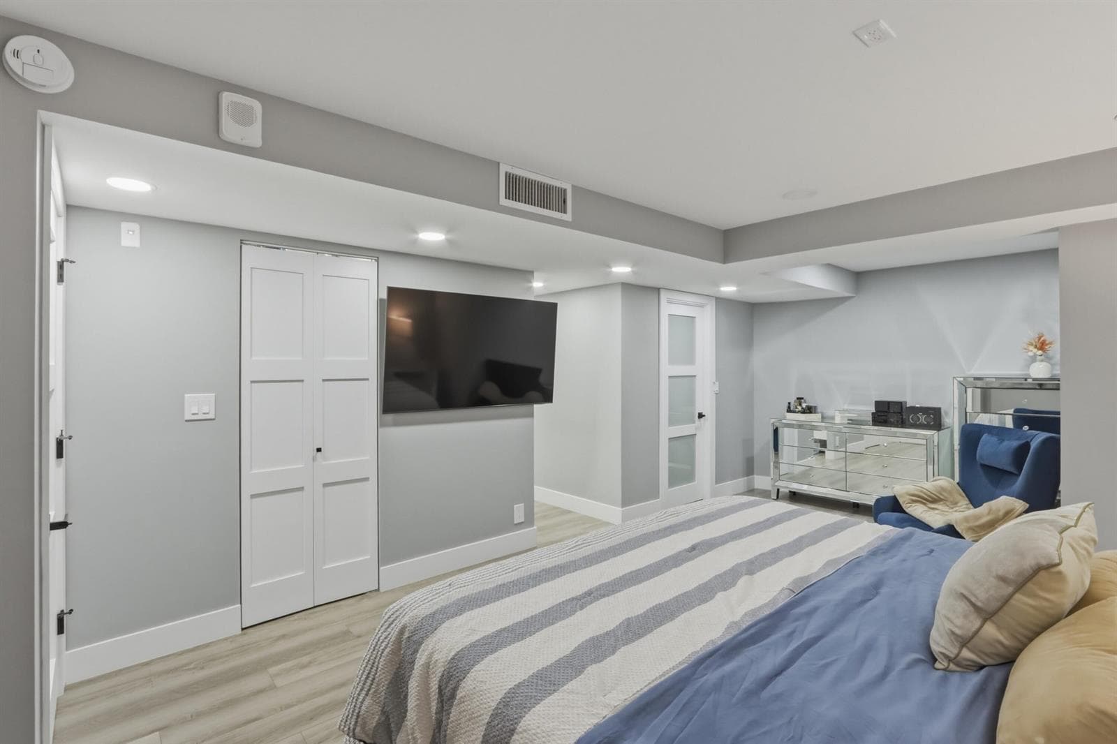 6039 Collins Avenue # 609, Miami Beach FL 33140 — 11