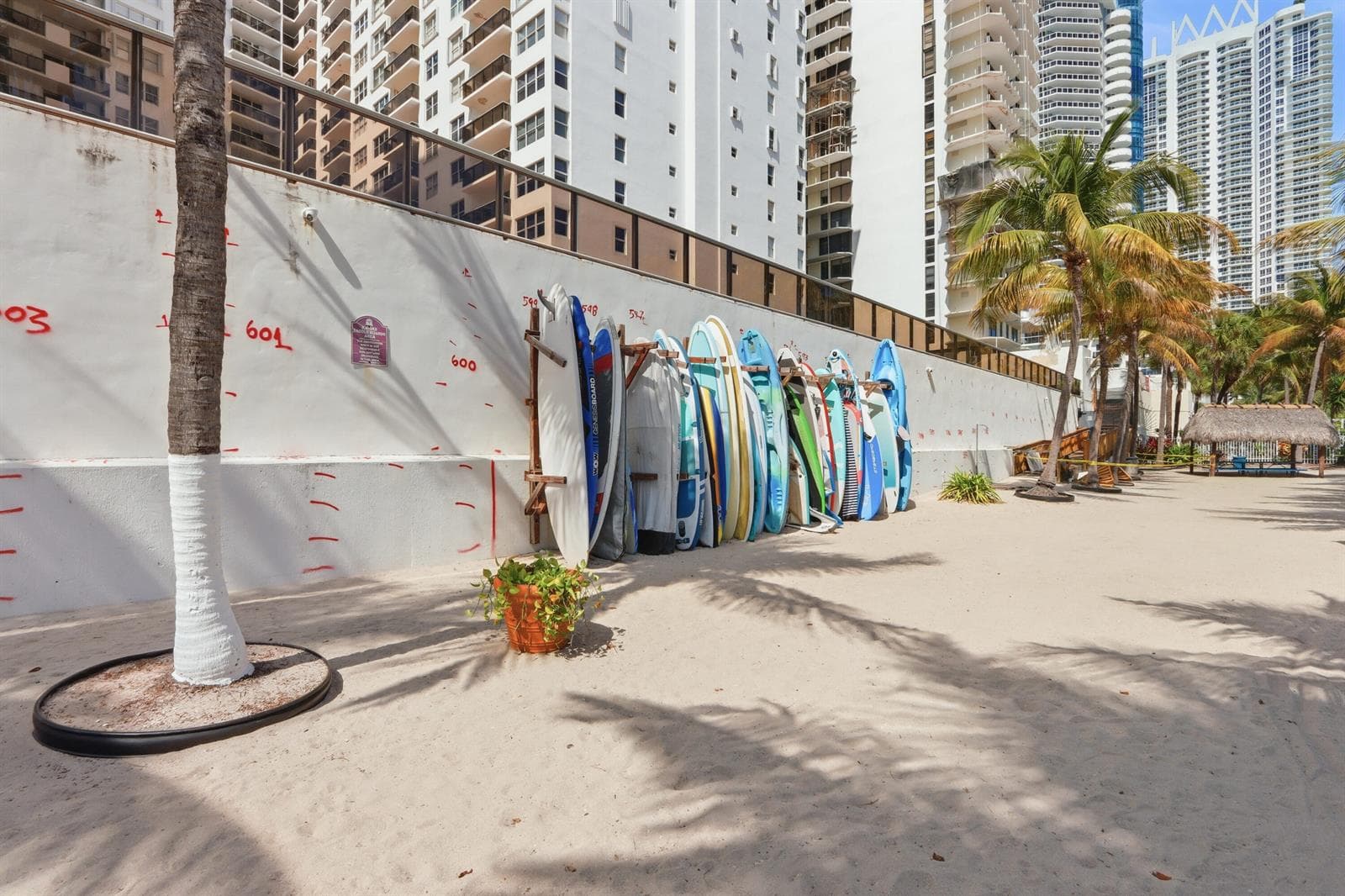 6039 Collins Avenue # 609, Miami Beach FL 33140 — 40