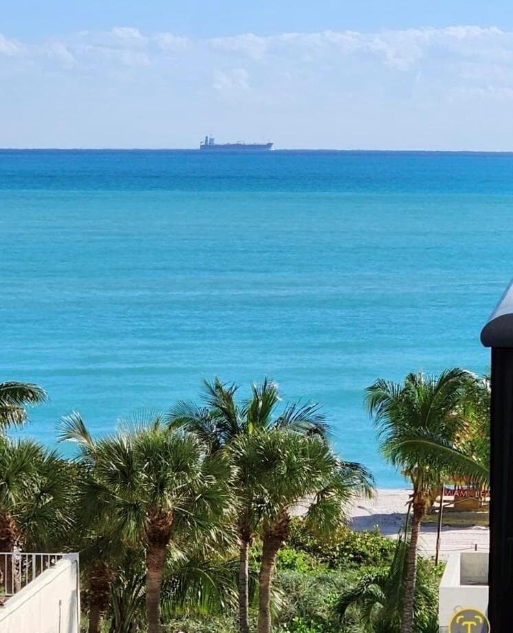 6039 Collins Avenue # 609, Miami Beach FL 33140 — 29