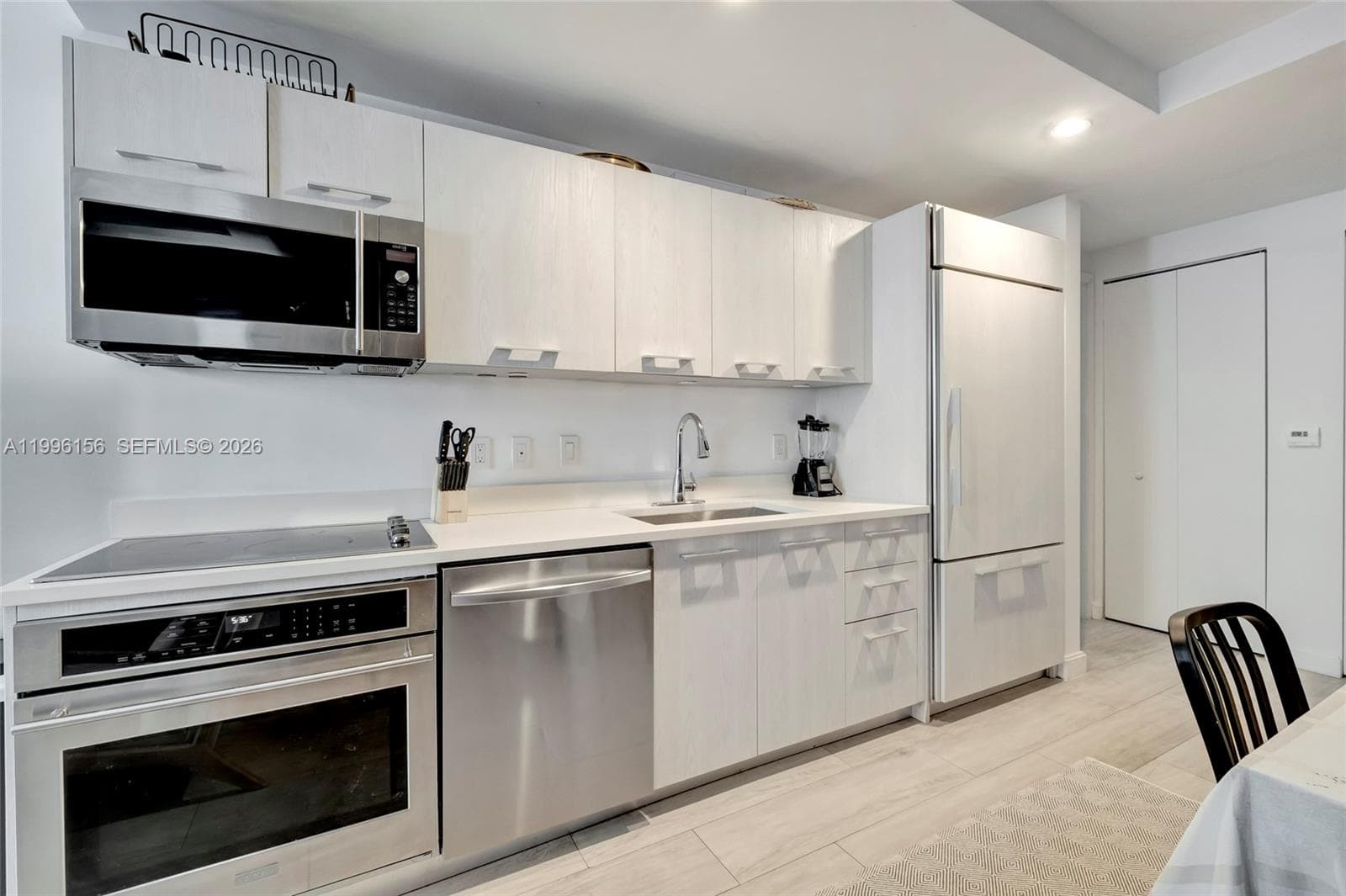 55 SW 9th # 2804, Miami FL 33130 — 34