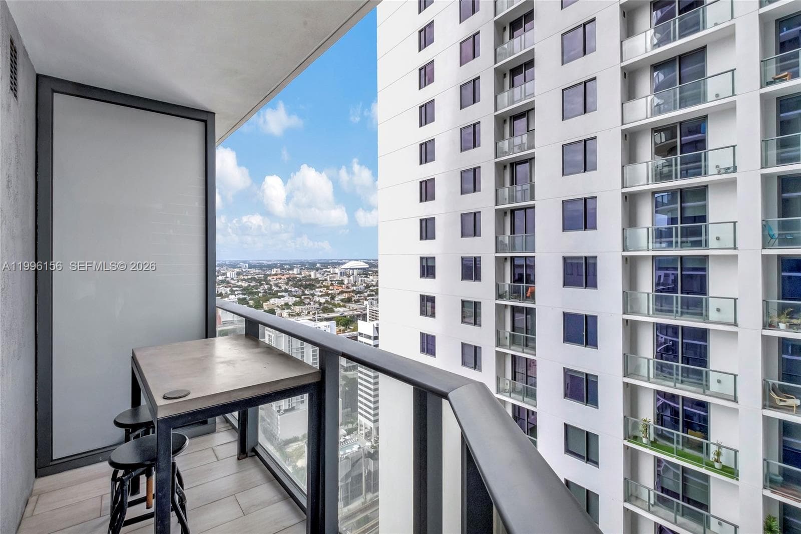 55 SW 9th # 2804, Miami FL 33130 — 49