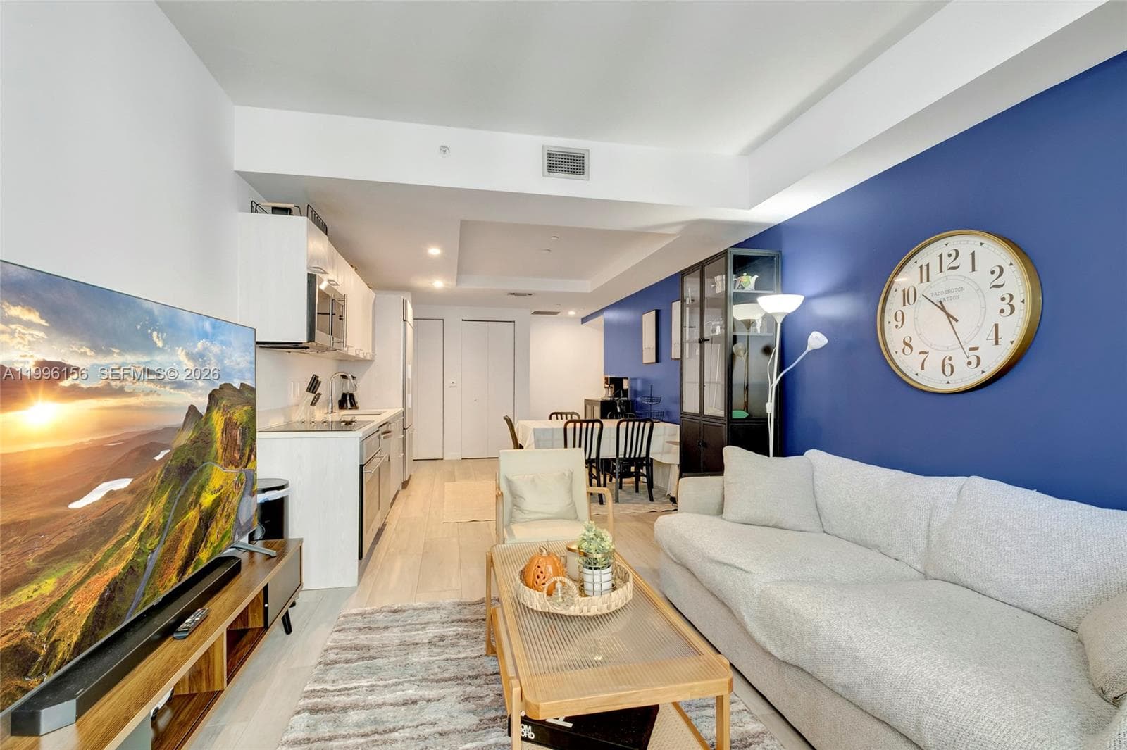55 SW 9th # 2804, Miami FL 33130 — 41