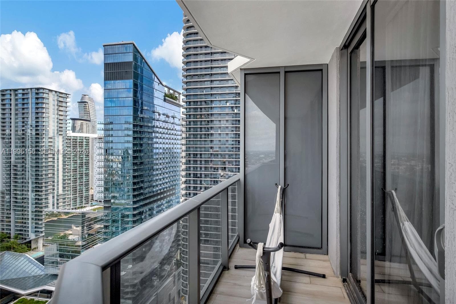 55 SW 9th # 2804, Miami FL 33130 — 50