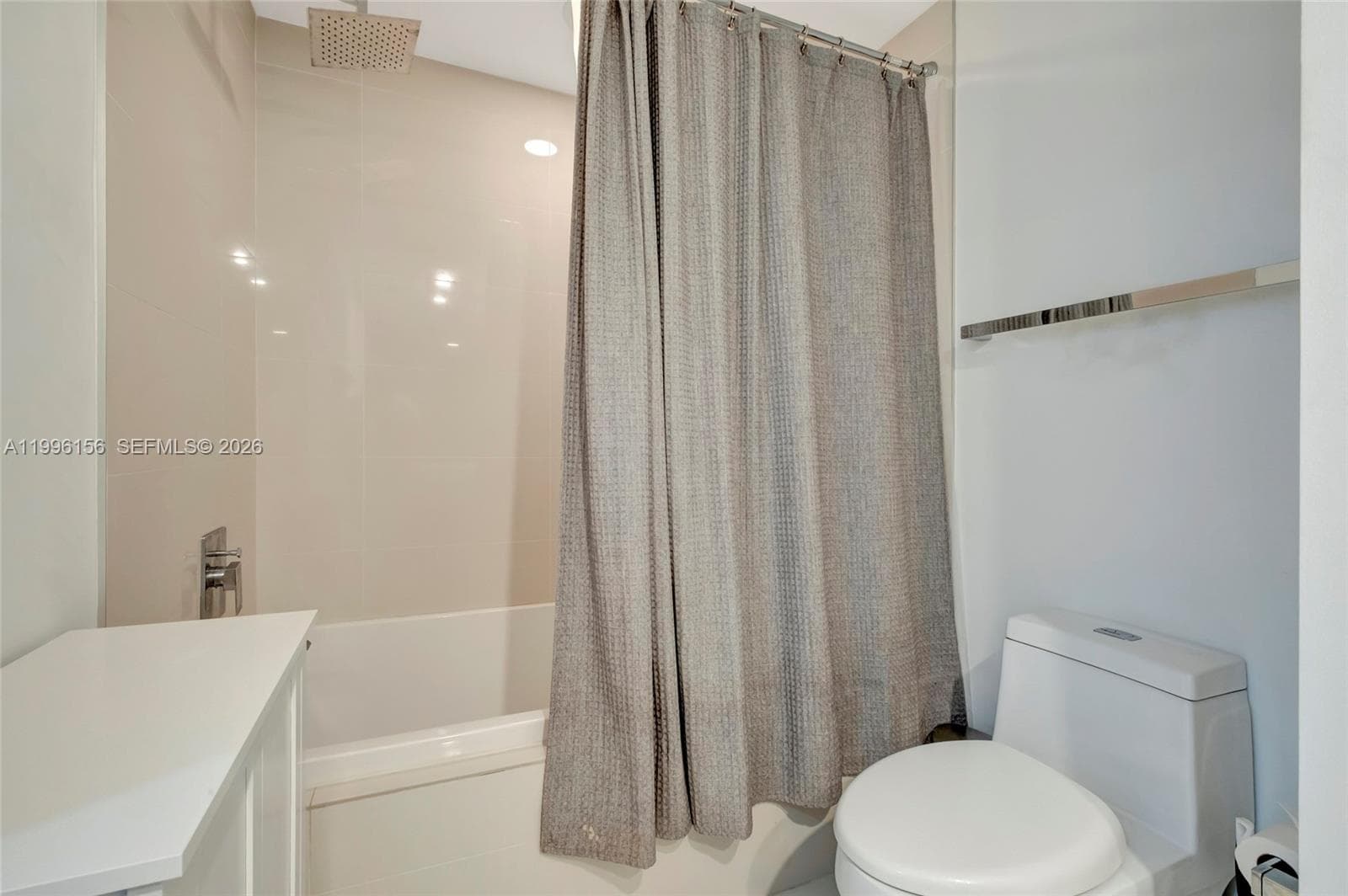 55 SW 9th # 2804, Miami FL 33130 — 48