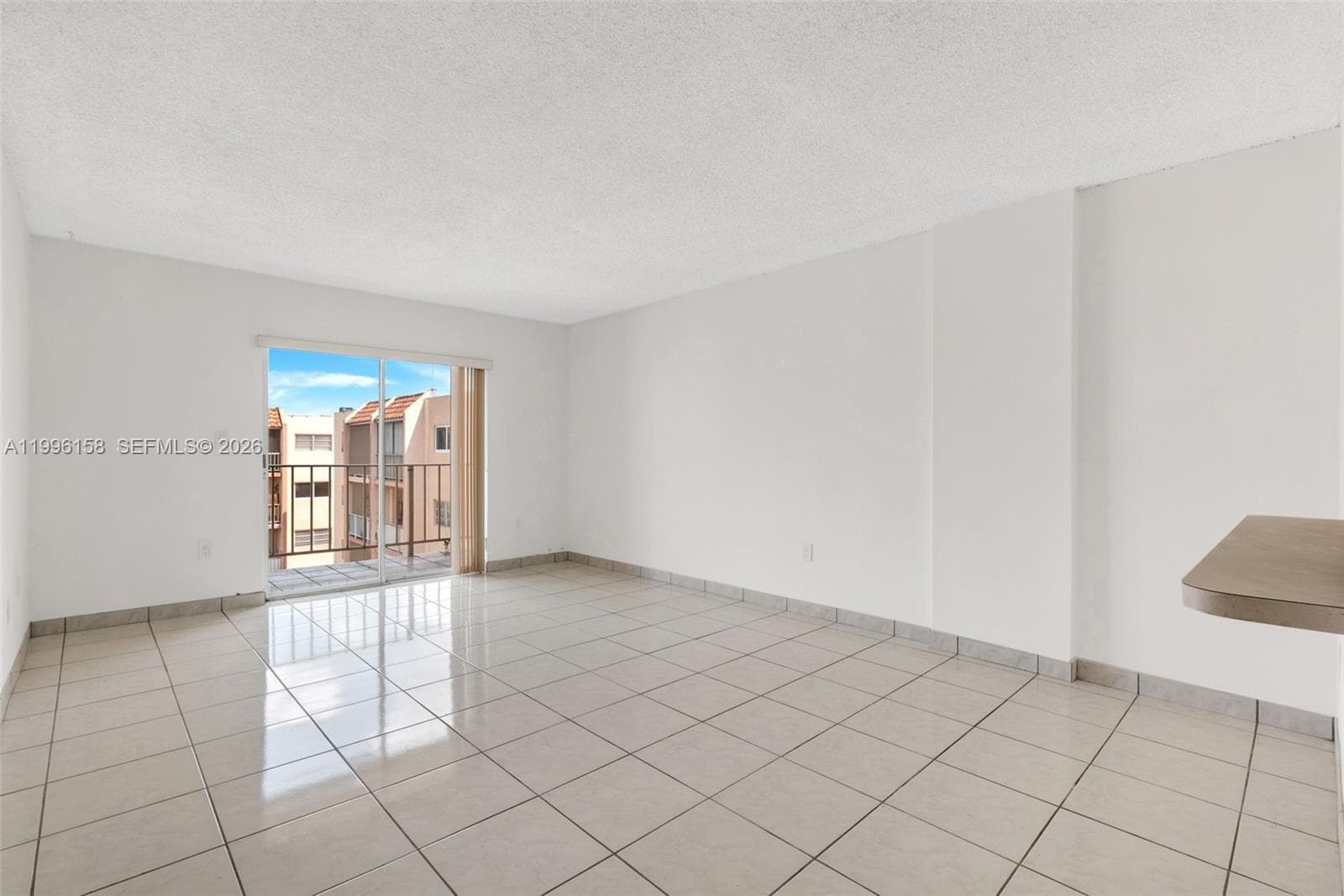 6130 W 19th Ave # 305, Hialeah FL 33012 — 5