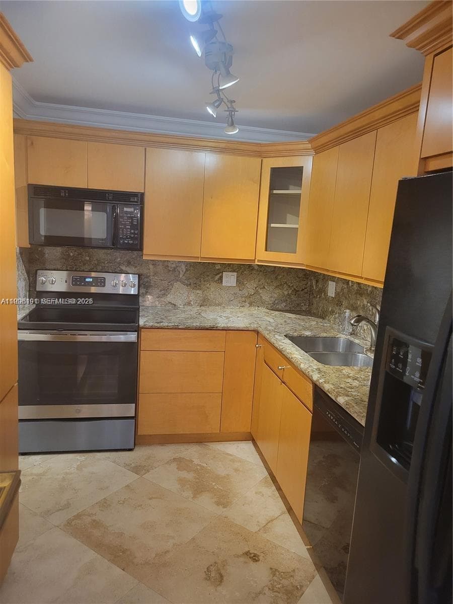 2333 Brickell Ave # 2504, Miami FL 33129 — 8