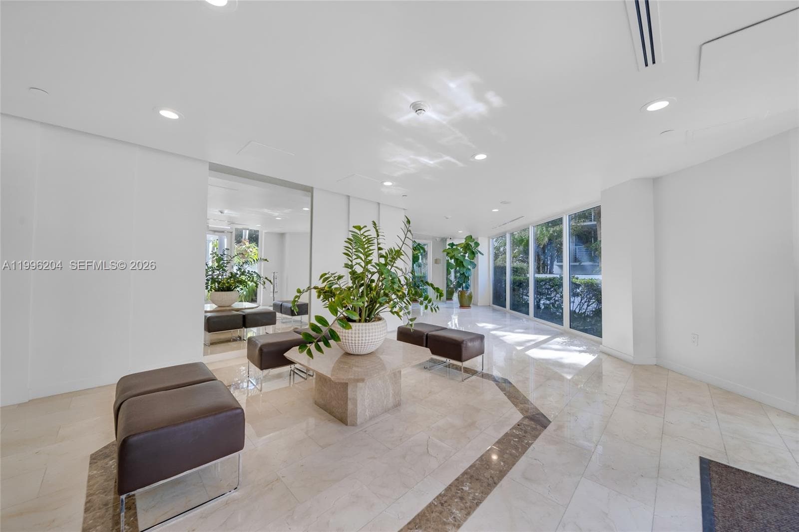 1621 Bay Rd # 802, Miami Beach FL 33139 — 38