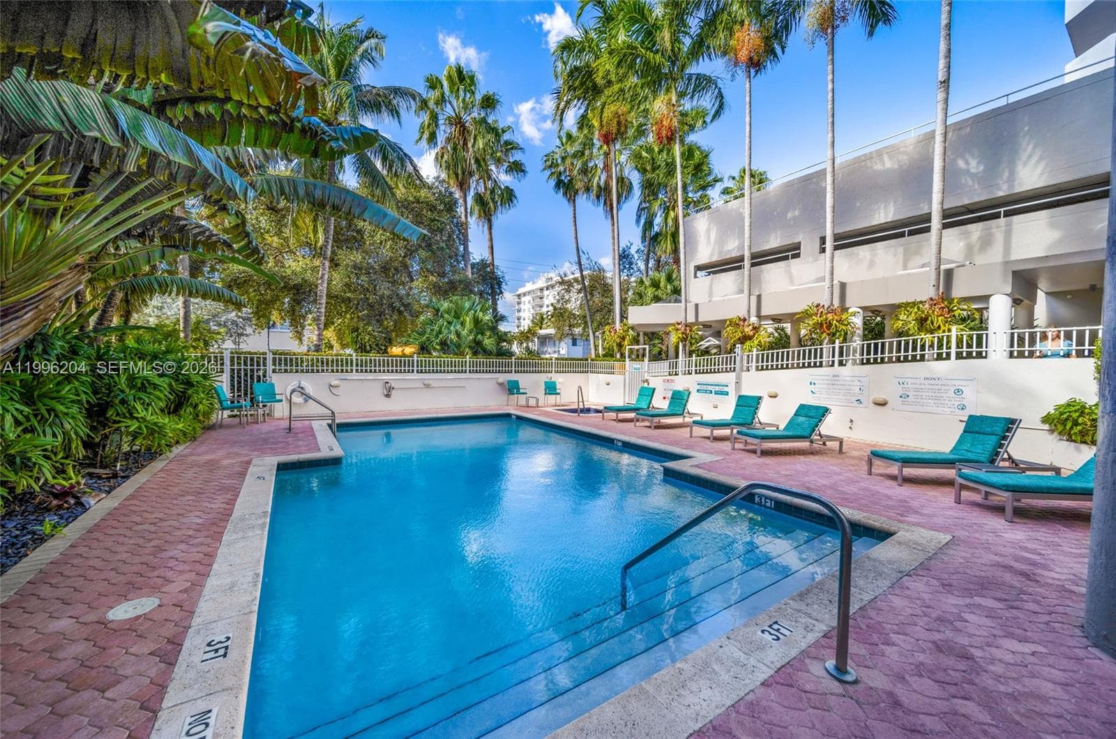 1621 Bay Rd # 802, Miami Beach FL 33139 — 37