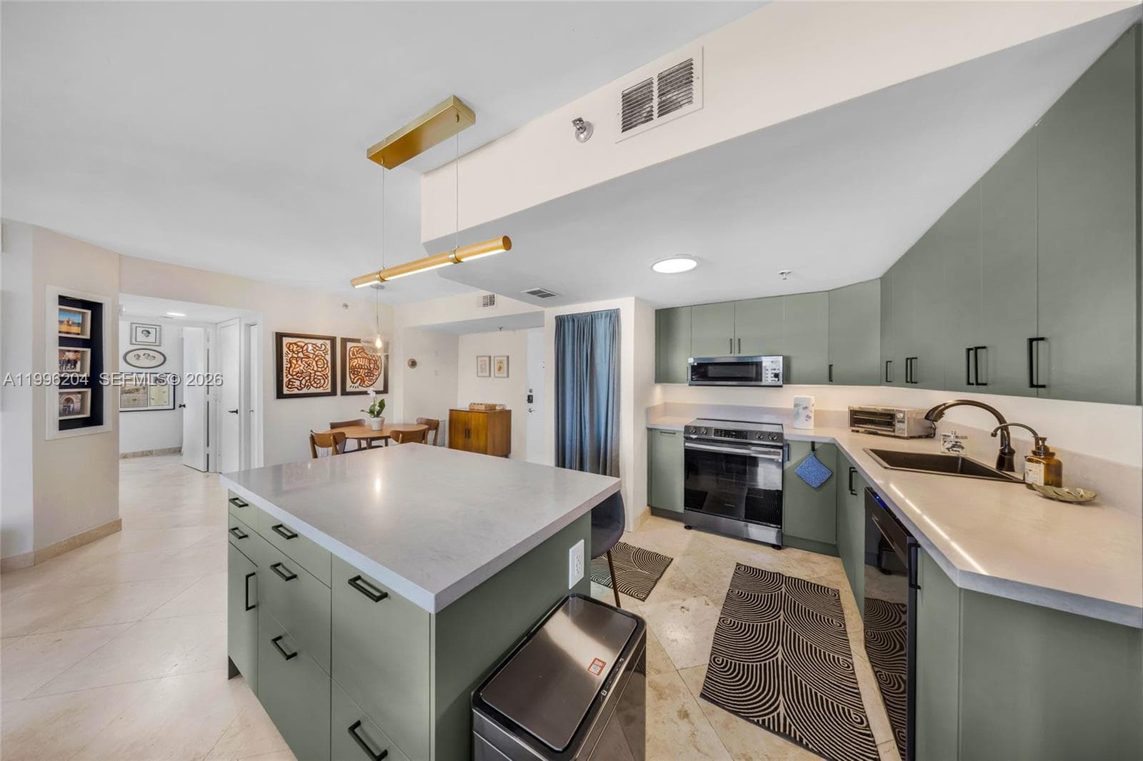 1621 Bay Rd # 802, Miami Beach FL 33139 — 11