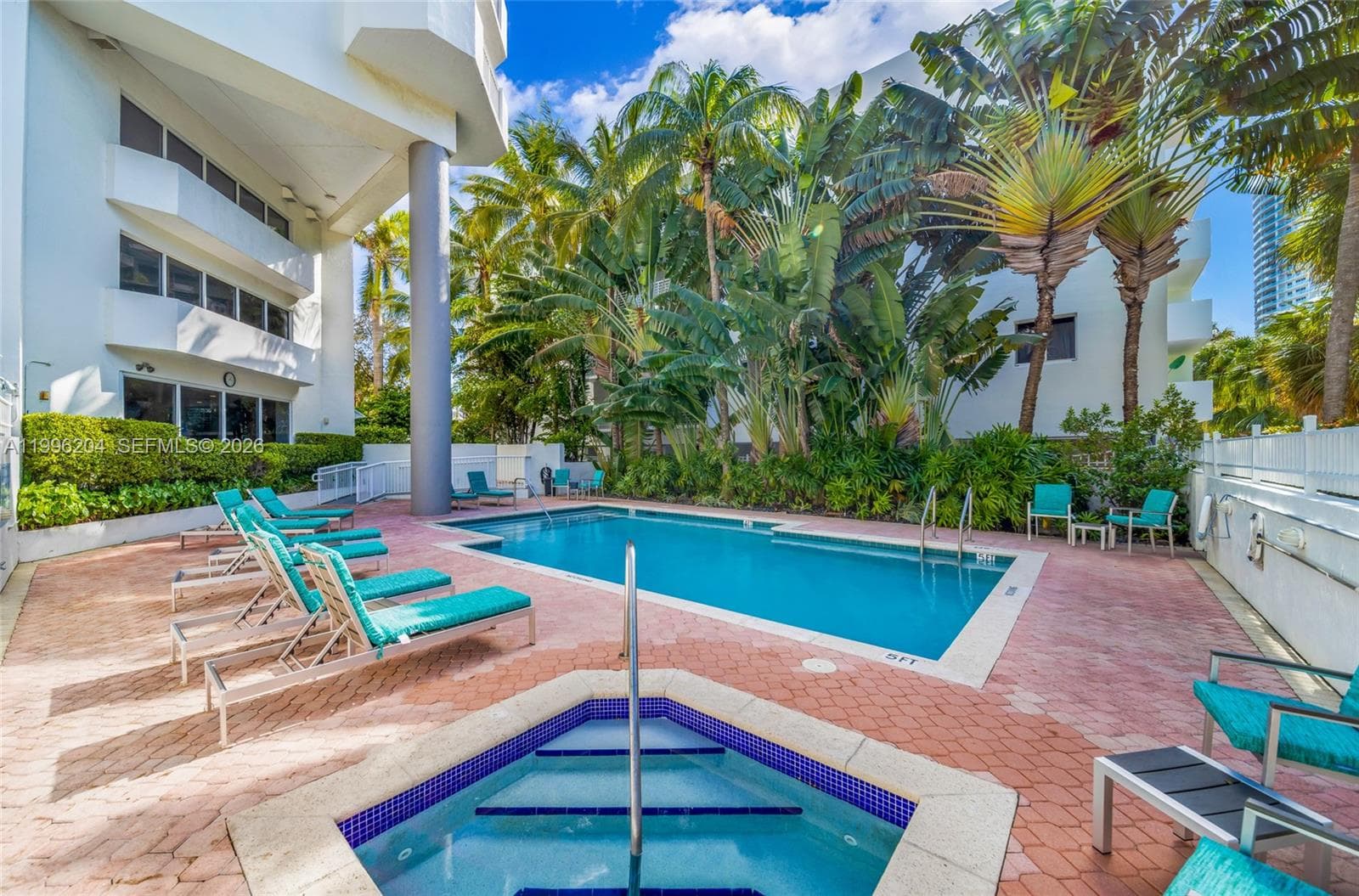 1621 Bay Rd # 802, Miami Beach FL 33139 — 35