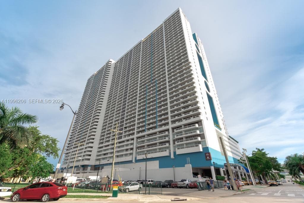 1717 N Bayshore Dr # 2254, Miami FL 33132 — 1