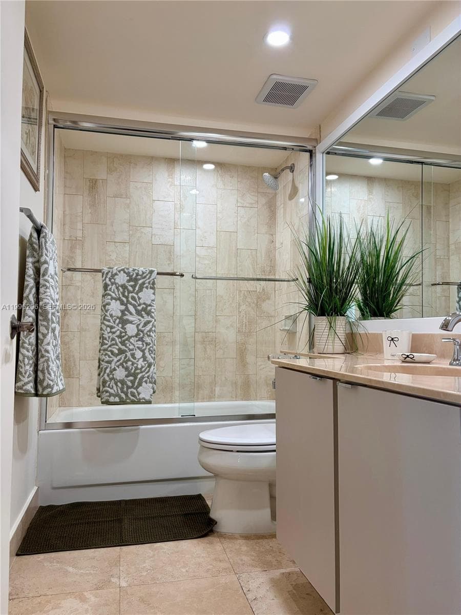 1717 N Bayshore Dr # 2254, Miami FL 33132 — 18